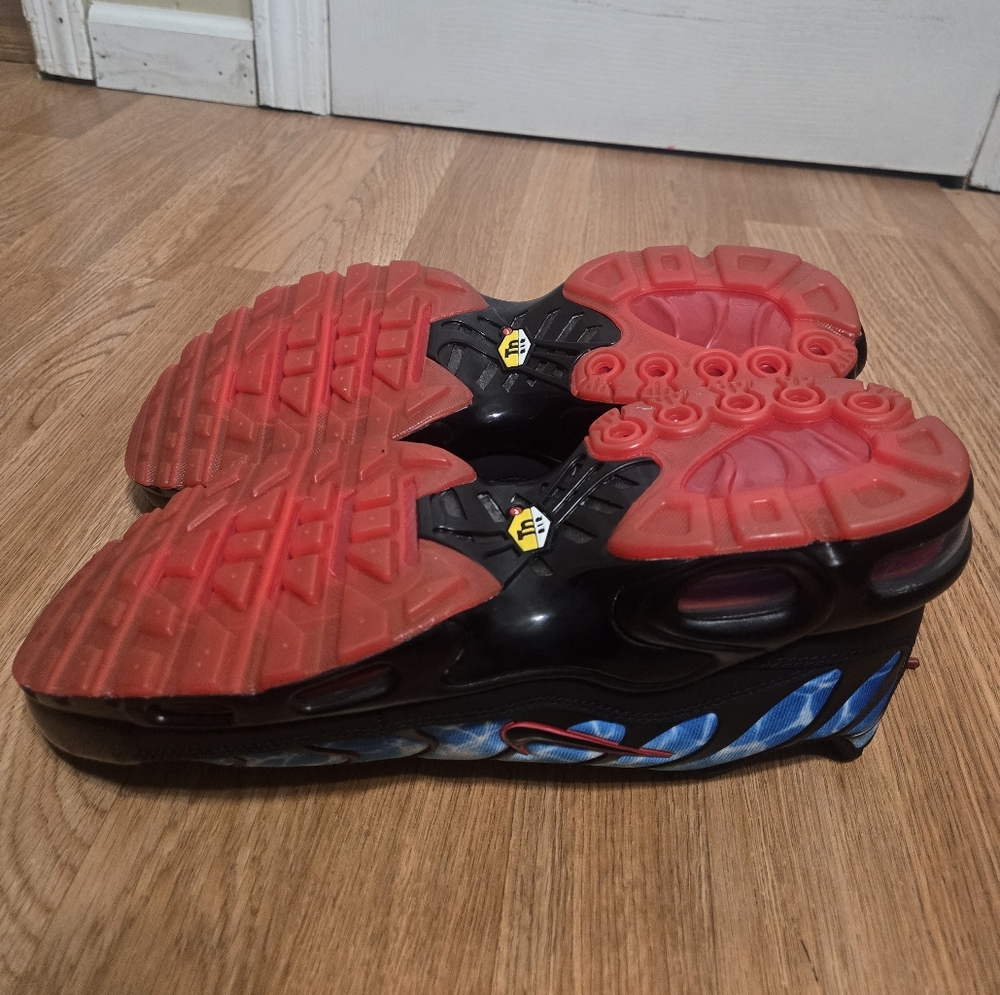 Nike Air Max Plus "Shark Attack" HQ3824-001 Black/Baltic Blue - Men's 12 - Picture 8 of 9